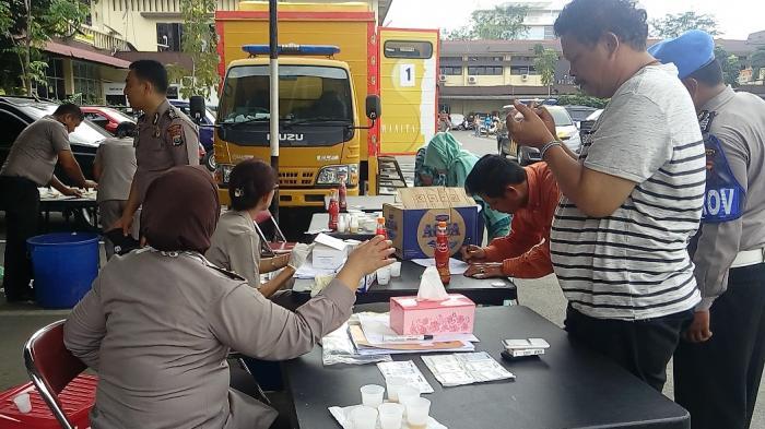 500 Porsonil Polresta Medan  Test Urine Mendadak
