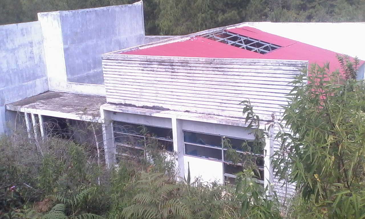 Gedung RSUD Sangir  Dibiarkan Terbengkalai