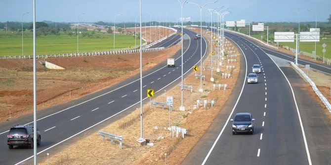 Jokowi Instruksikan 3 Ruas Tol di Sumut Dipercepat