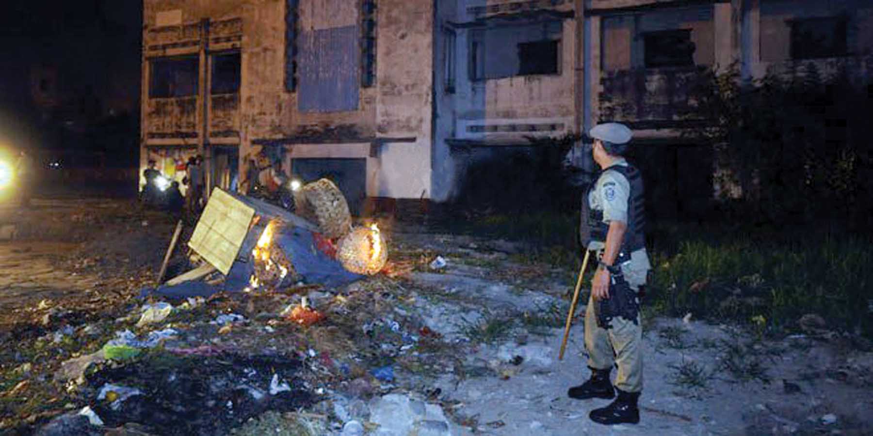 Bentrok Berdarah di Pasar Jalan Sutomo  Petugas Satpol PP dan Pedagang Jadi Korban