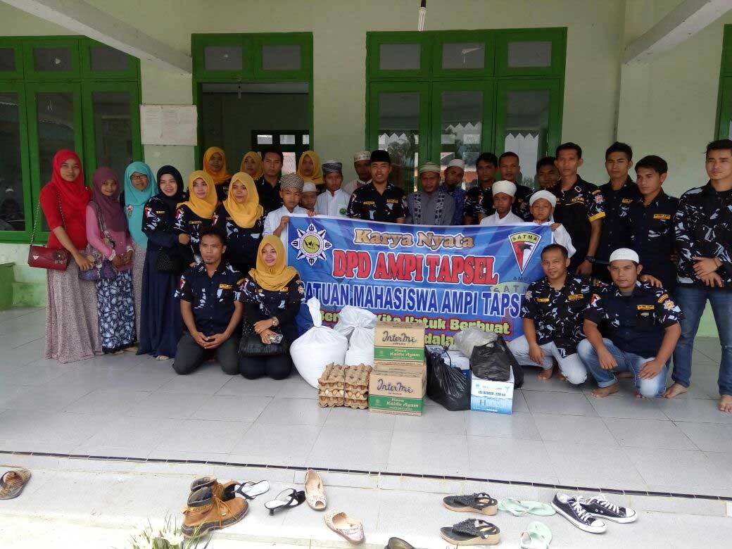 Satma AMPI Tapsel  Bhakti Sosial 