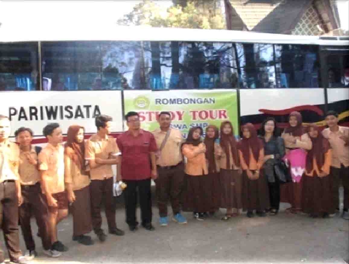 Studi Tour Siswa SMP/SMA Dwiwarna,  Pembelajaran  Lapangan yang  Menyenangkan