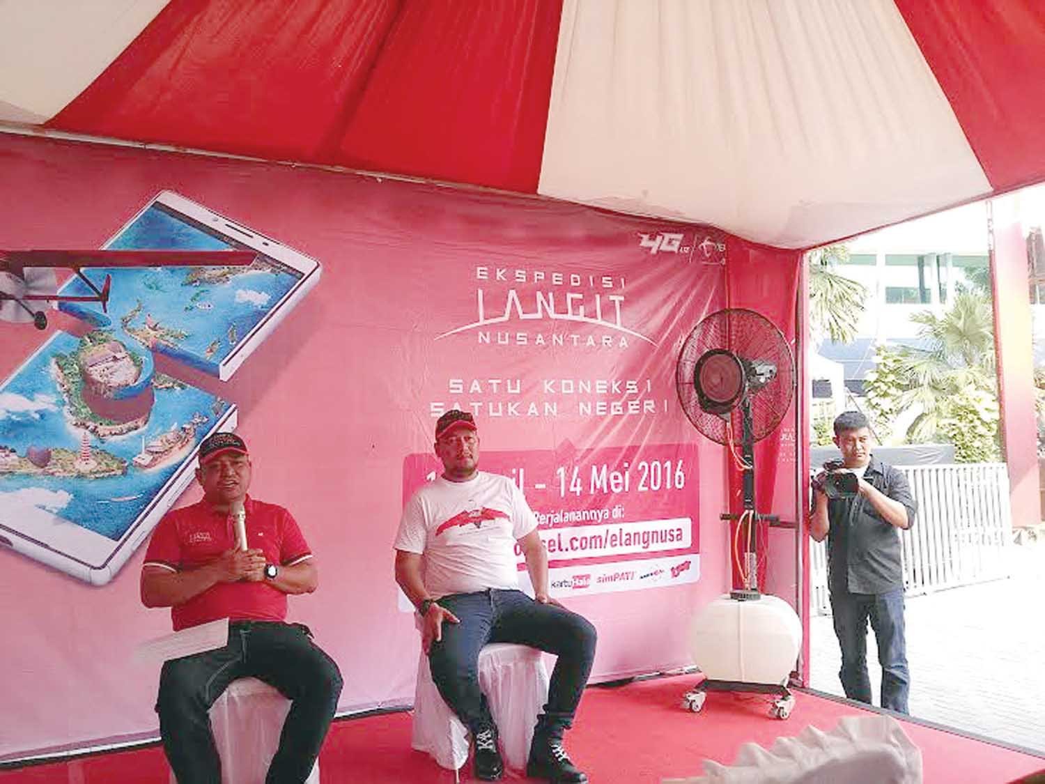 Elang Barat Program Telkomsel Menyapa Kota Medan