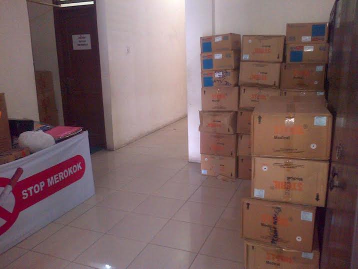 Kantor Dinkes Medan Berubah Fungsi Jadi Tempat Tumpukan Kardus Obat
