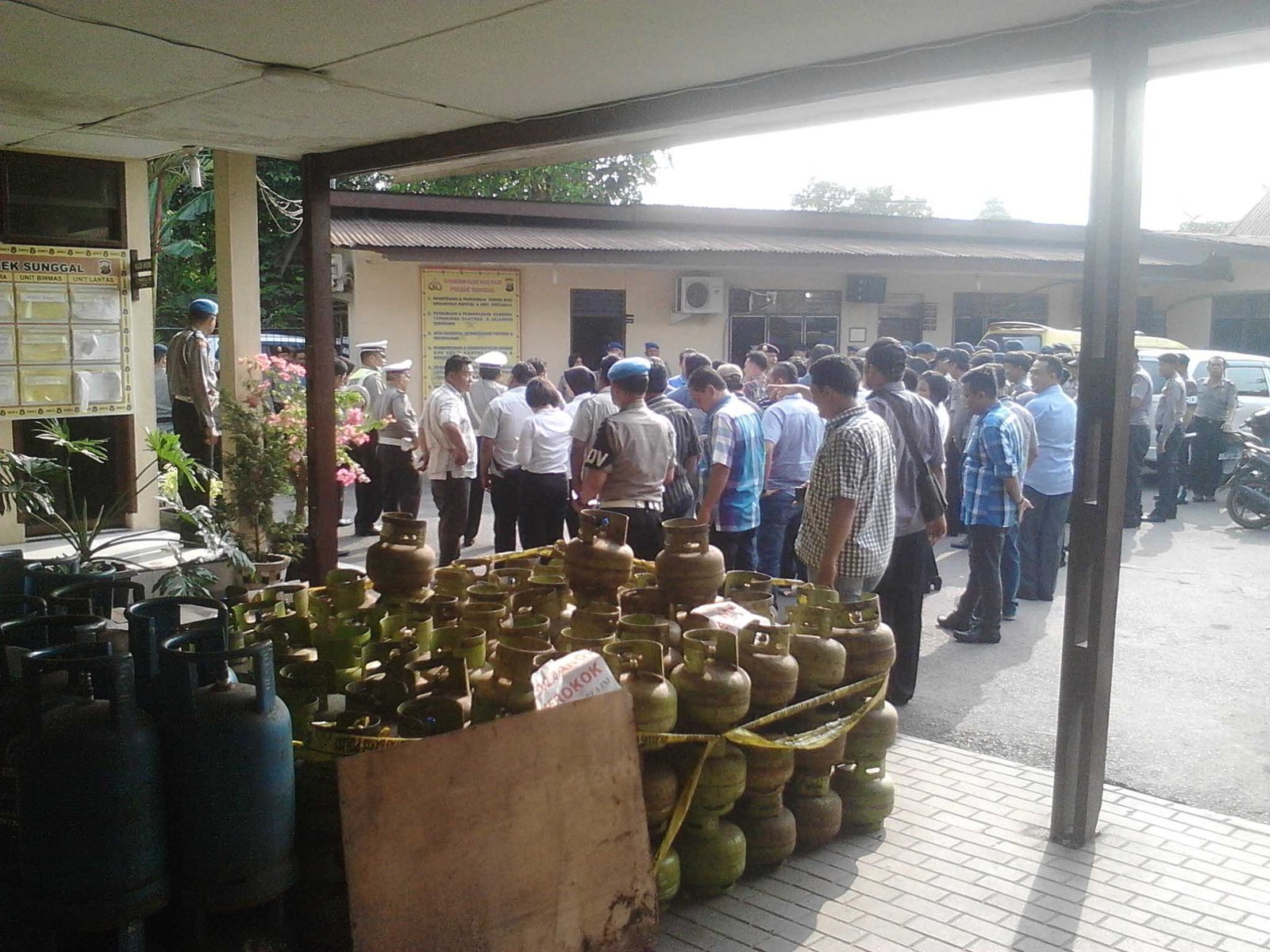 Pelaksanaan Pilkades Sunggal Dikawal Brimob Sei Wampu