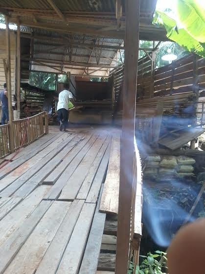 Penadah Kayu Labura Ngaku  Dari Divisi Hukum Mabes Polri