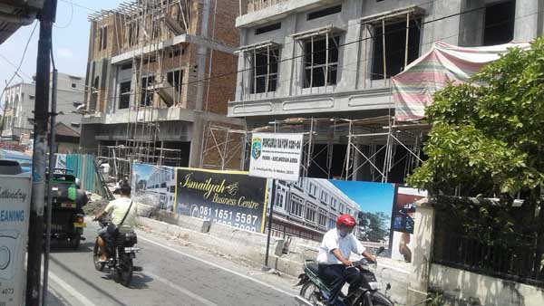 Komplek Perumahan Ismailiyah Business Centre Diduga Langgar Peijinan