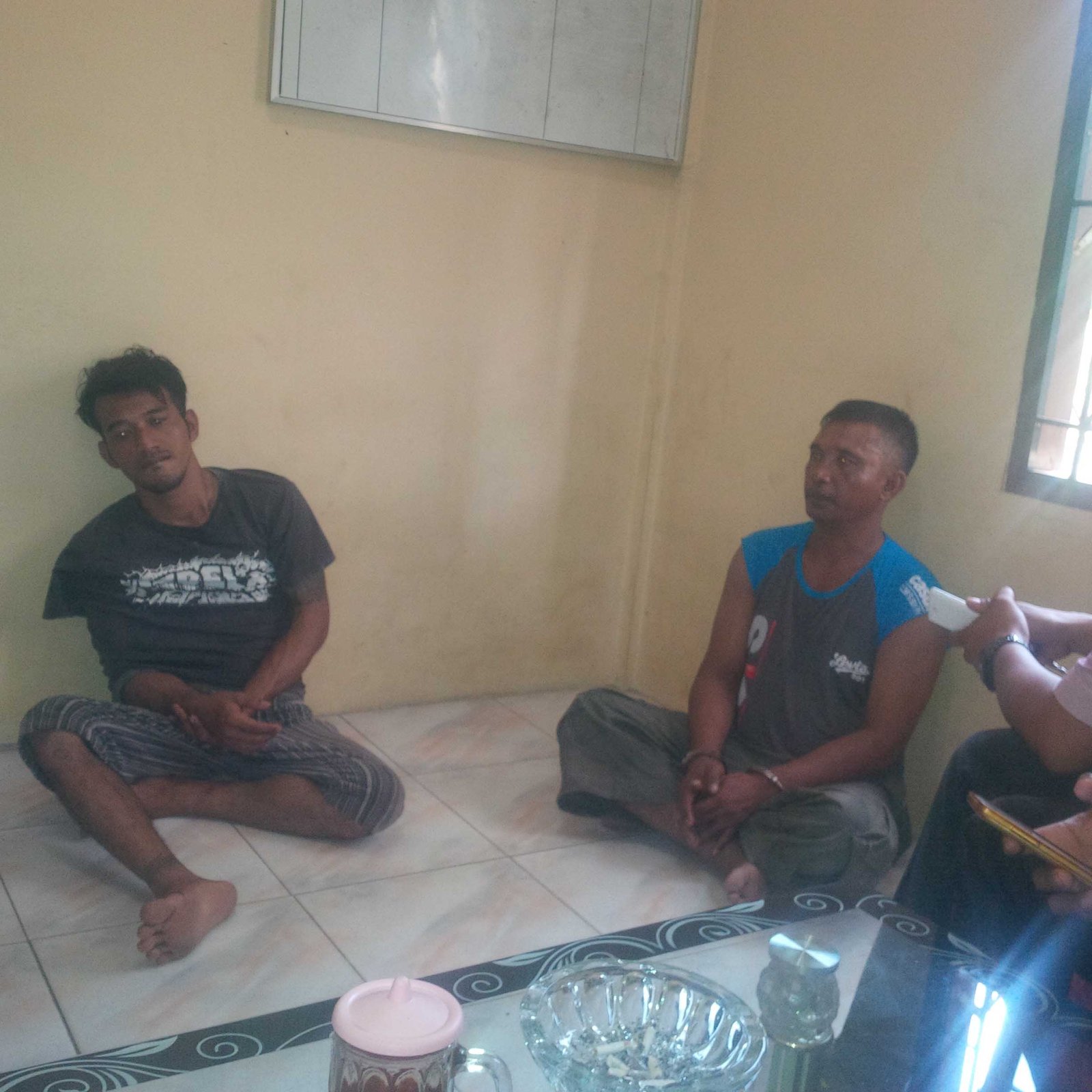 Gerebek Rumah Tingkat Empat Orang Ditahan