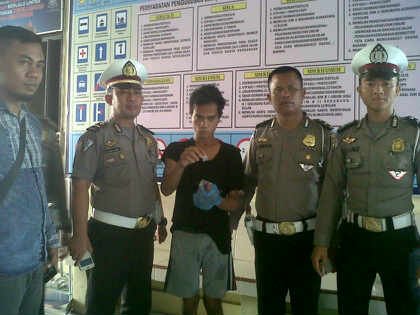 Pengendara Vario Tabrak  Petugas Polantas Asahan
