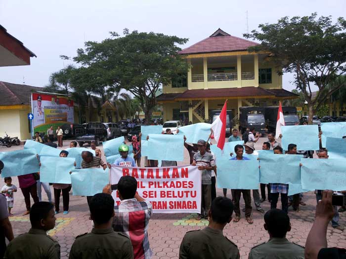 Puluhan Warga Sei Belutu Tolak Hasil Pilkades