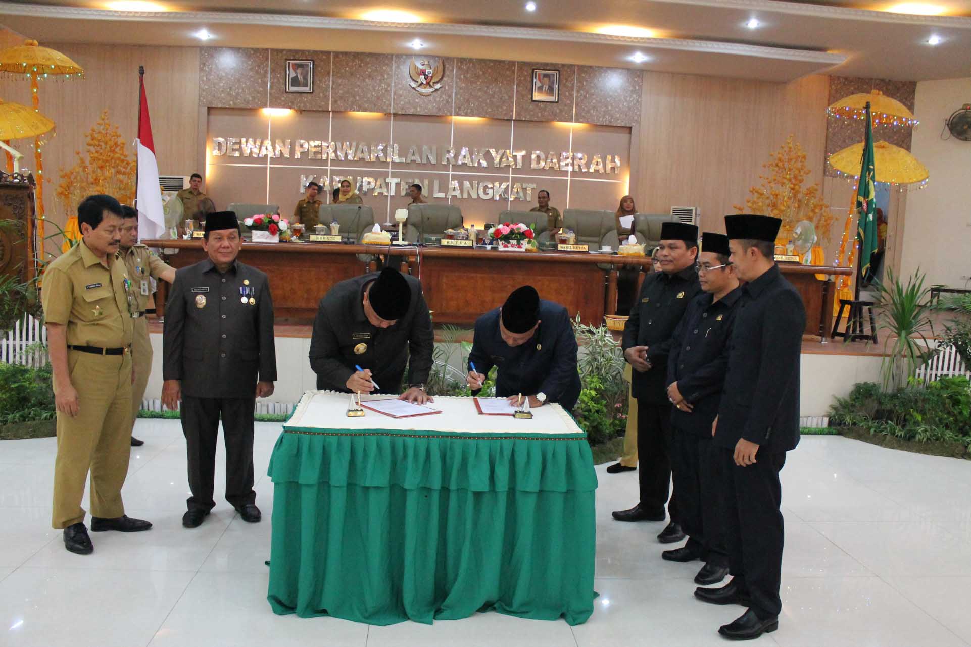 DPRD Langkat Beri Rekomendasi Atas LKPJ Bupati Tahun 2015