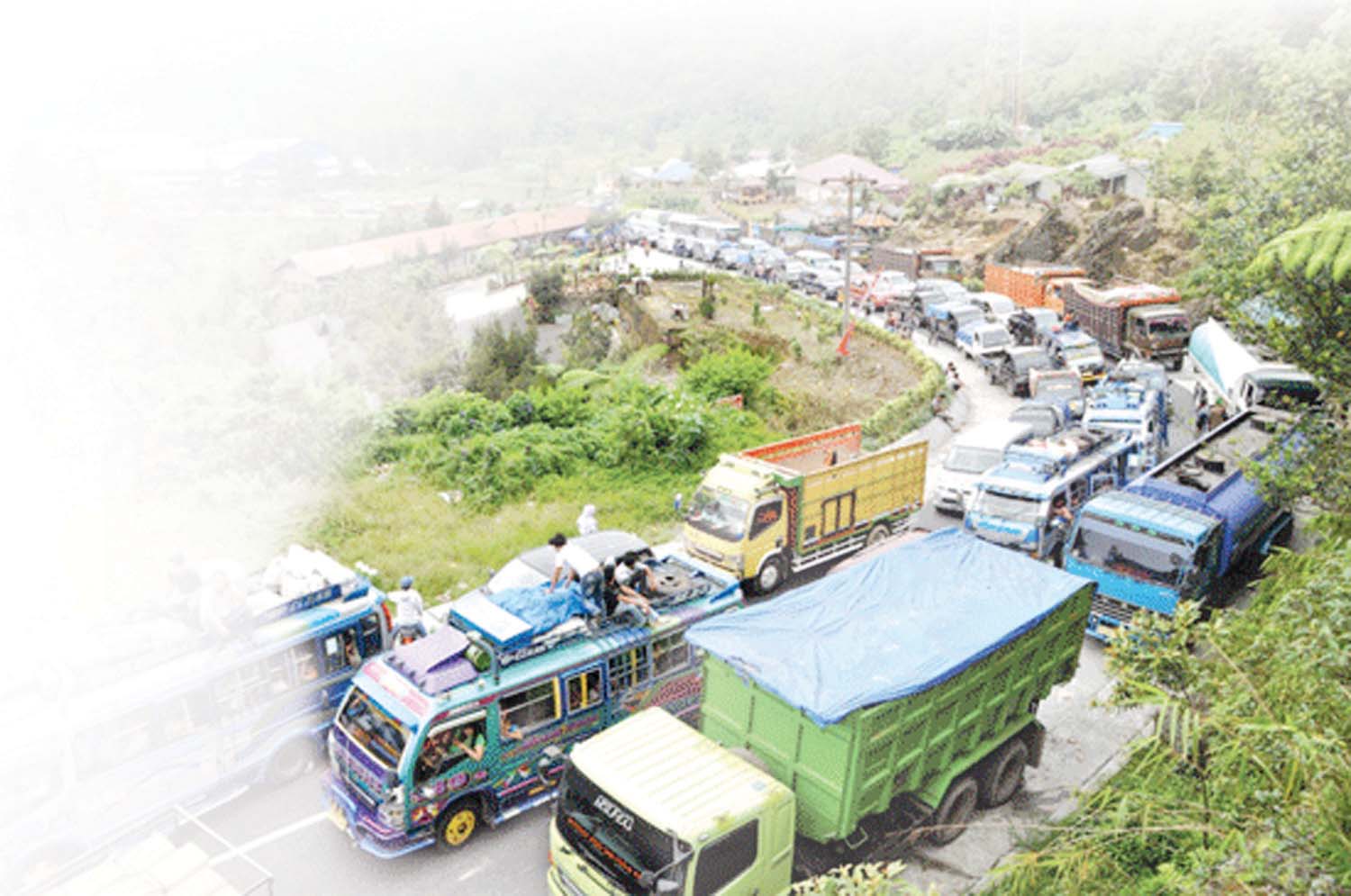 Arus Jalan Tanah Karo - Medan Ditutup Akurasi Analisis Lingkungan Pengantian box culvert Disoal