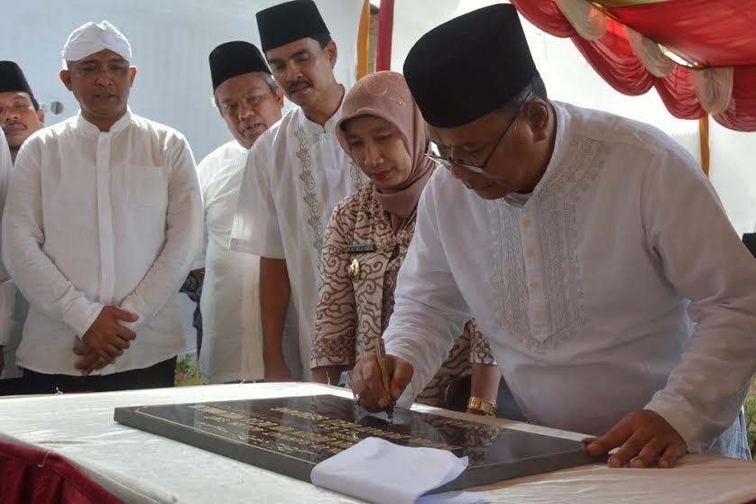 Bupati H Ashari Tambunan Resmikan Masjid Al Iman