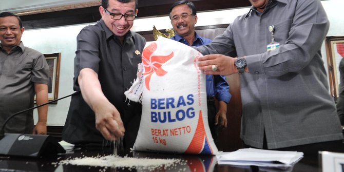 Pemerintah Jokowi-JK Ganti Raskin dengan Voucher