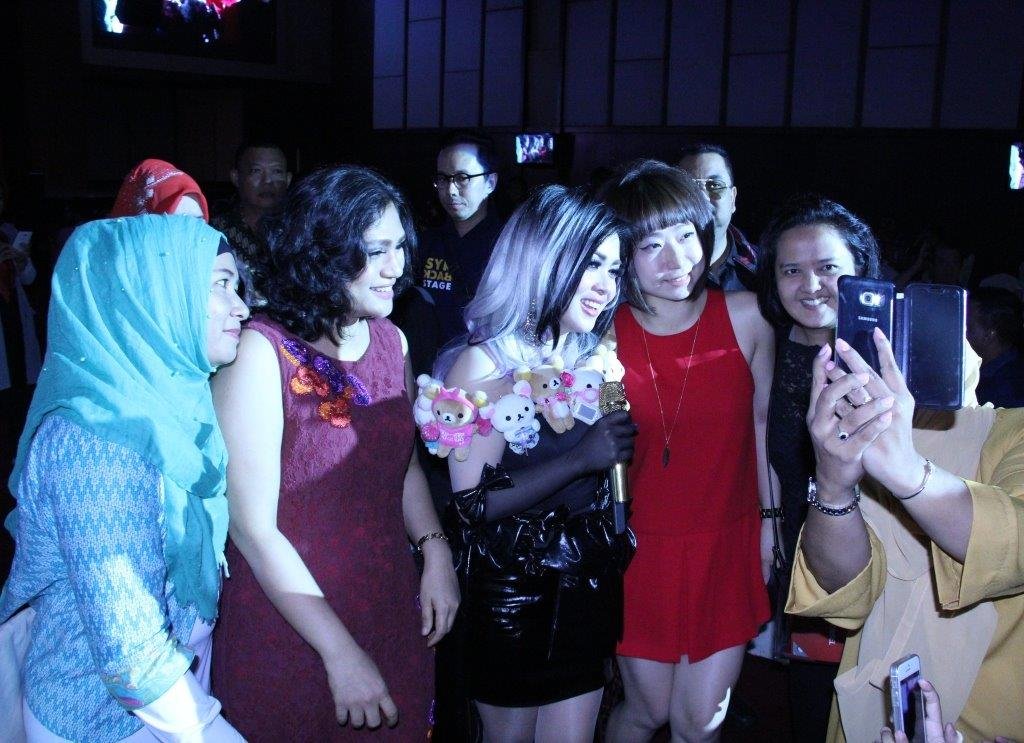 Telkomsel Gelar â€˜Up Close & Personal Music Concertâ€™