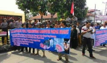 Kasus Korupsi tak Serius Ditangani, Warga  Demo Kejari
