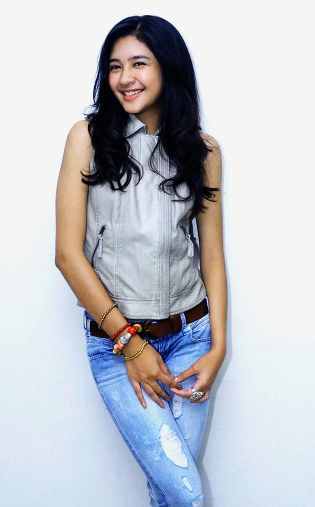 Mikha Tambayong  Betah Menjomblo