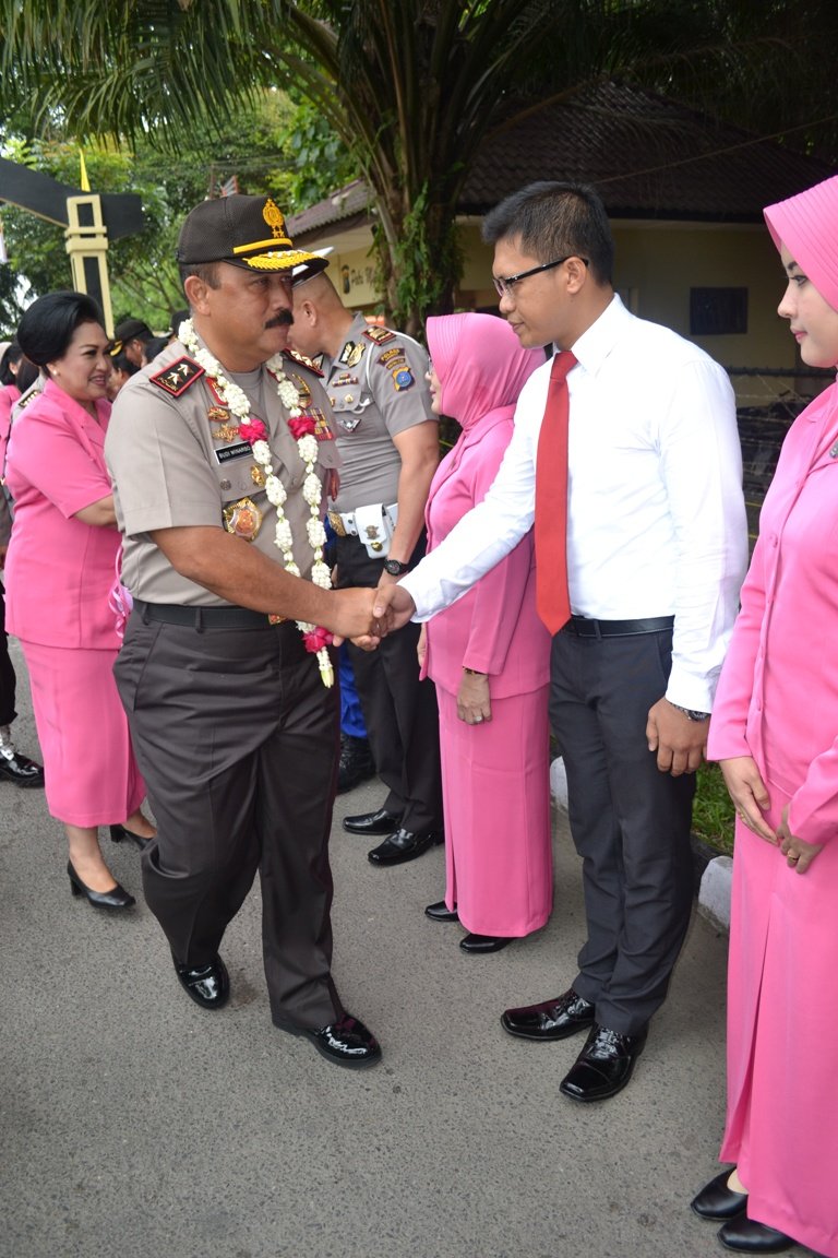 Kapoldasu Kunker ke Polres Langkat :  Preman Harus Dibersihkan dari Sumut