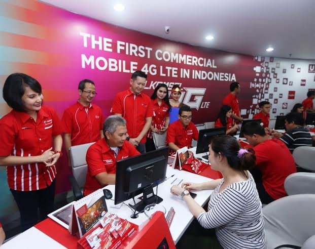 HUT 21 Tahun â€“ Manajemen Telkomsel Layani Pelanggan