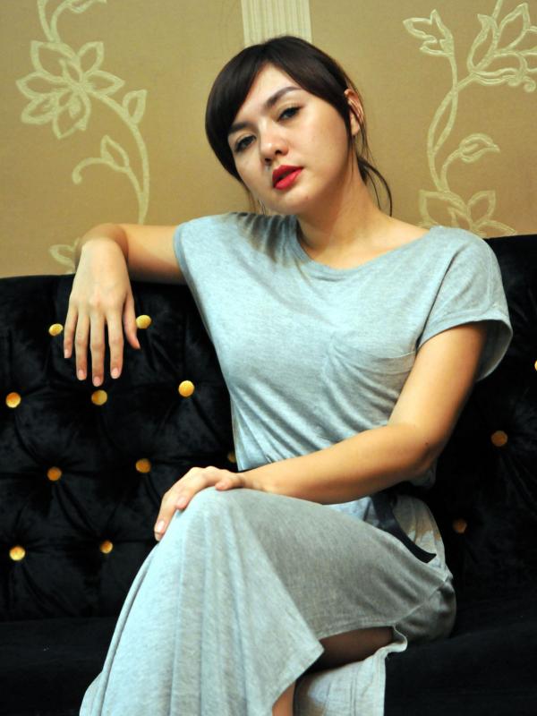 Vicky Shu Buka Puasa  Makan Okonomiyaki