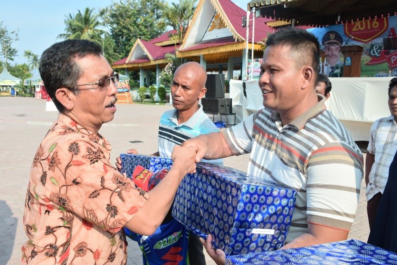 Wakil Wali Kota T Tinggi Tutup Agri Market PFF 2016