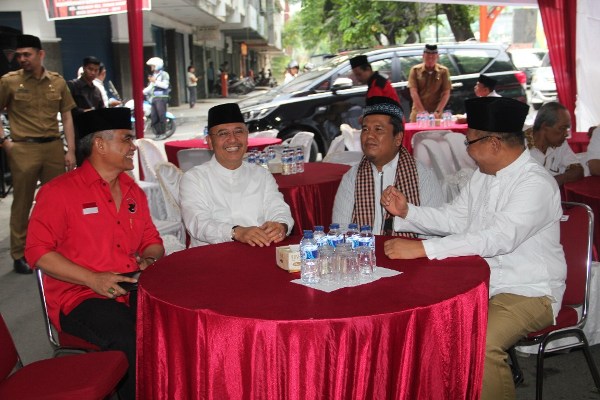 Wali Kota Bersama Wakil Wali Kota Medan Hadiri Acara Buka Puasa Bersama DPC BMI