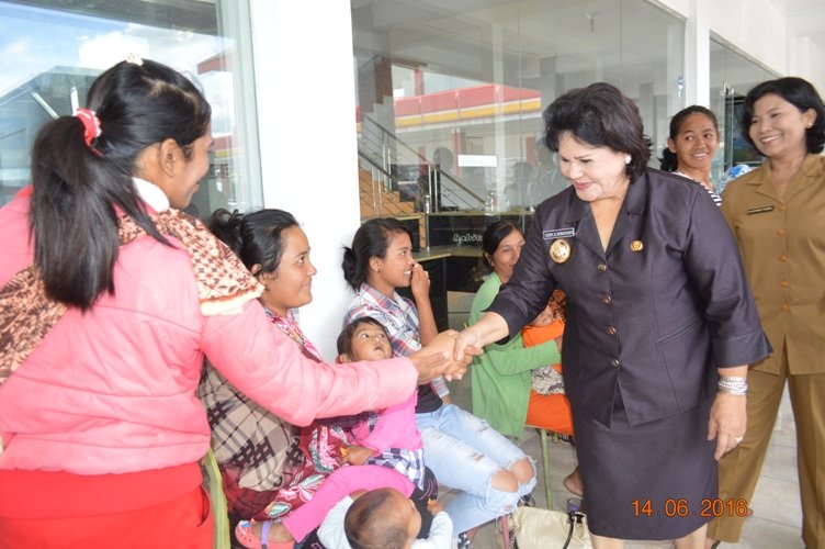 Pencanangan Bulan Bhakti IBI-KB Kesehatan Tahun 2016 Kab Karo