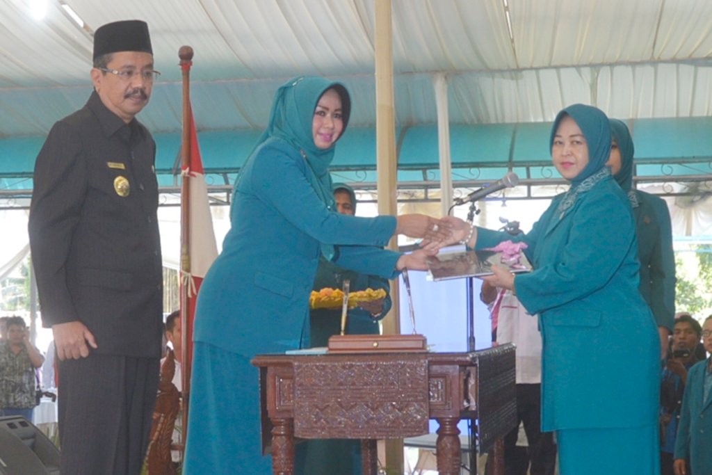 Evi Diana Erry: Keluarga Pilar Ekonomi, Kesehatan dan Pendidikan