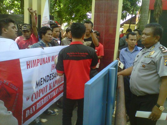 Hima Tobasa Desak  Kapoldasu Copot Kapolres