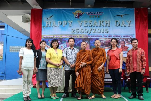 Global Prima National Plus School Peringati  Waisak