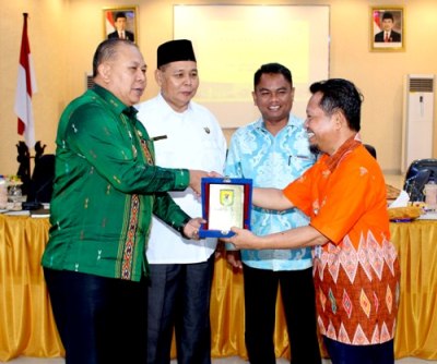 Bupati Sergai Buka Pertemuan Pemanfaatan Kader TB