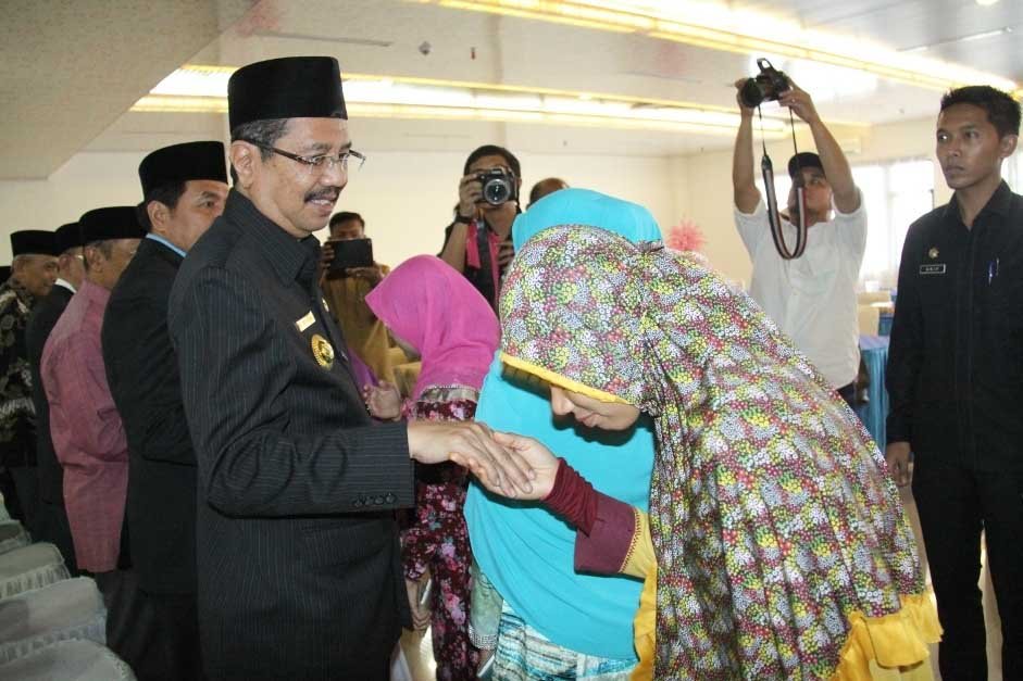 Kendalikan Defisit Anggaran, Jangan Over Ekspektasi Susun Target Pendapatan - Gubsu Minta Prioritaskan Belanja Modal untuk Penyusunan APBD TA 2017