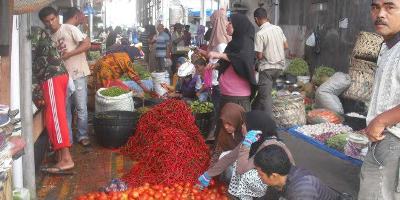 Warga Keluhkan PKL di Tembung Menjamur