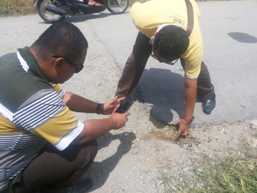 Diduga Bermasalah, Kejari Sergai Tinjau Proyek Peningkatan Jalan Pasarodi Menuju Sukajadi