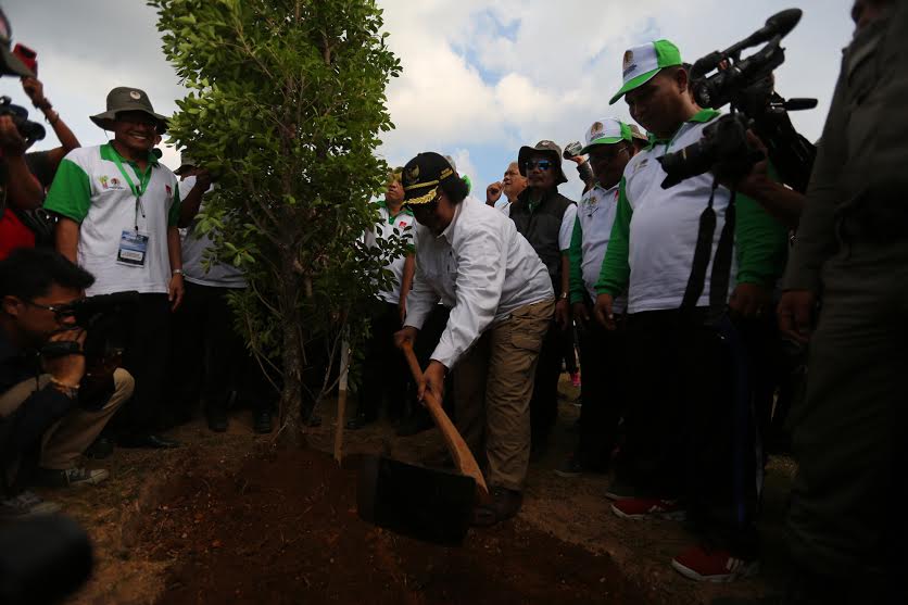 Aksi Tanam 7.700 Pohon di Huta Ginjang