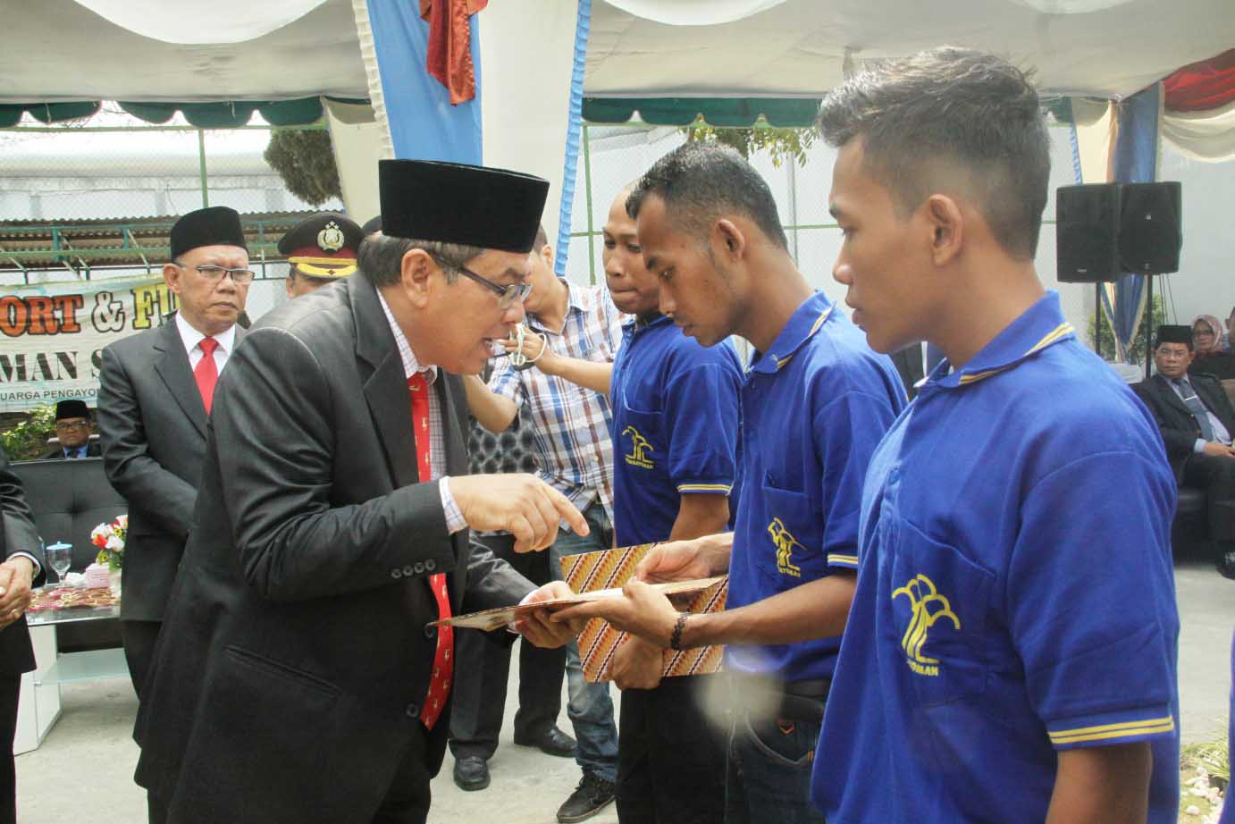 Gubsu Serahkan 9.081 SK Remisi HUT RI Ke 71 di Lapas Tanjung Gusta Medan