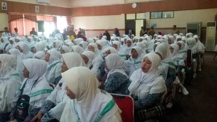 Calhaj Diingatkan Untuk Selalu Bawa Buku Panduan