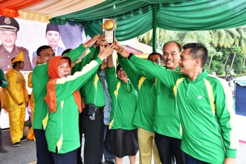 T.Tinggi Raih Piala Adipura