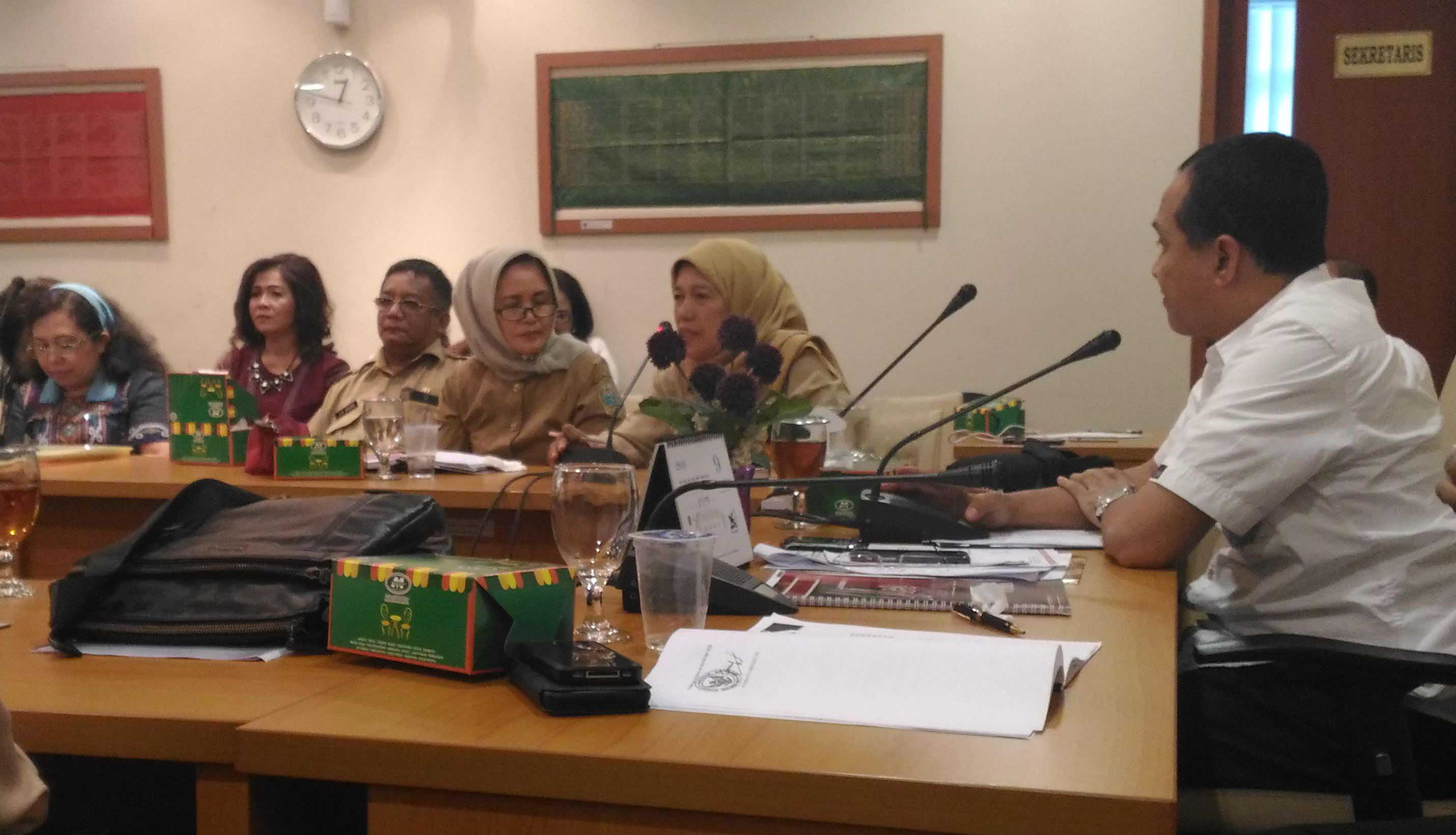 Gubsu Diminta Dukung Ulos Jadi Warisan Budaya Dunia