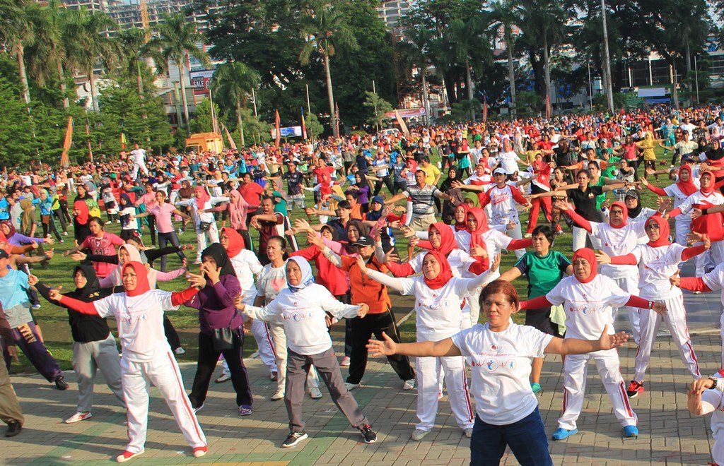 Senam Jantung Sehat Ramaikan Car Free Day