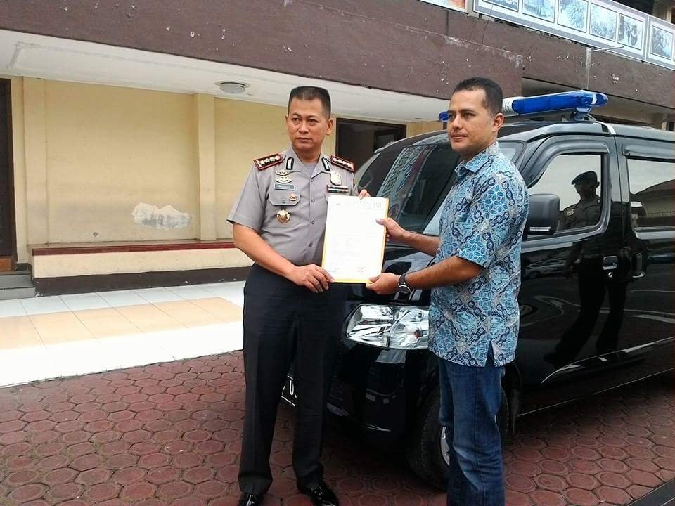 Yayasan H Anif Berikan Mobil  Operasional Ke Polrestabes