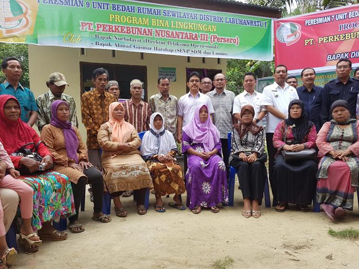 PTPN III Berikan Bantuan Bedah Rumah