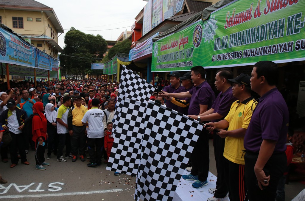 Kapoldasu Lepas Jalan Santai Milad Muhammadiyah ke-107