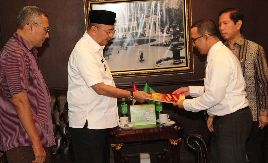 Walikota Medan Terima  Panitia Milad Emas