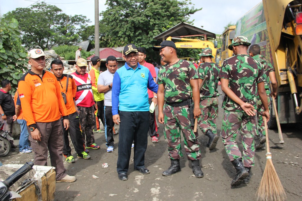 Pemko Medan Bersama Masyarakat TNI & Polri Gelorakan Kembali  Gotong Royong Massal