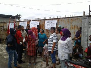 Tuntut Upah, Puluhan Buruh Pabrik Kopi Berunjukrasa