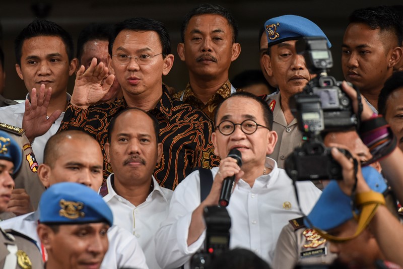 Akhirnya Ahok Tersangka Kasus Penistaan Agama