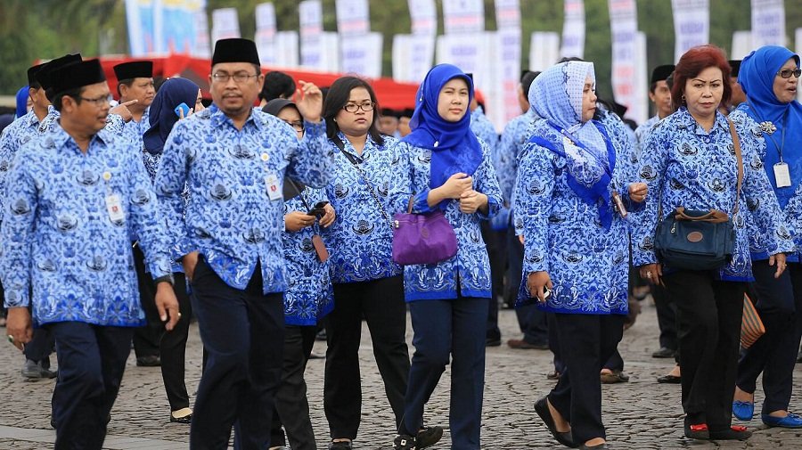 PNS Kerja Senin - Minggu