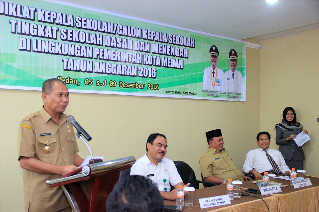 Walikota Buka diklat Kepsek dilingkungan Pemko Medan