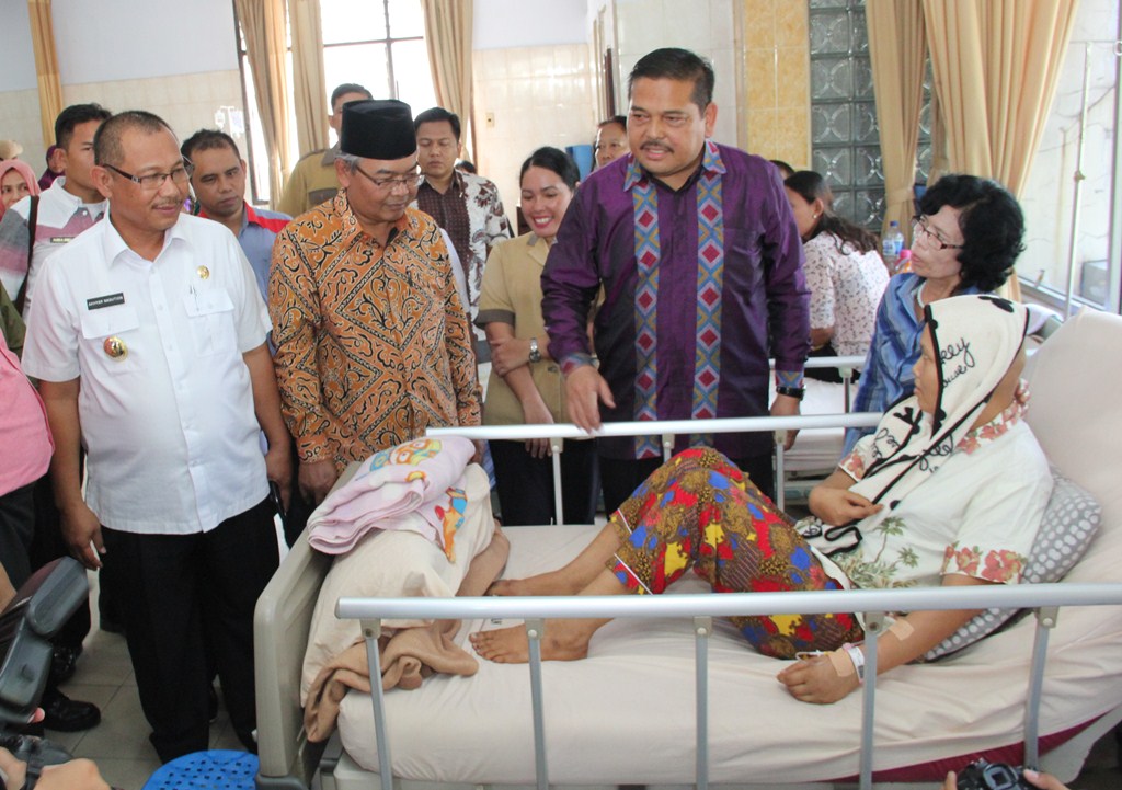 Akhyar Tinjau Pasien BPJS